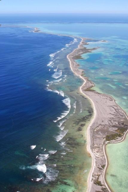 Flyover Abrolhos Island Tours From Geraldton | Shine Aviation